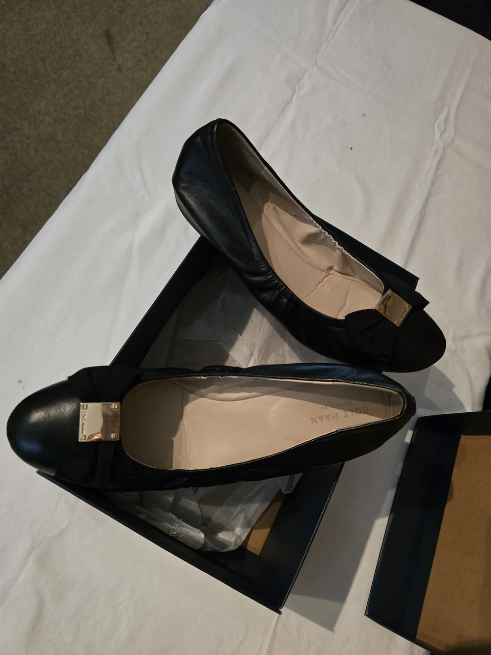 Cole Haan Black Leather Ballet Flats with Bow and Gold Accent Size 9.5